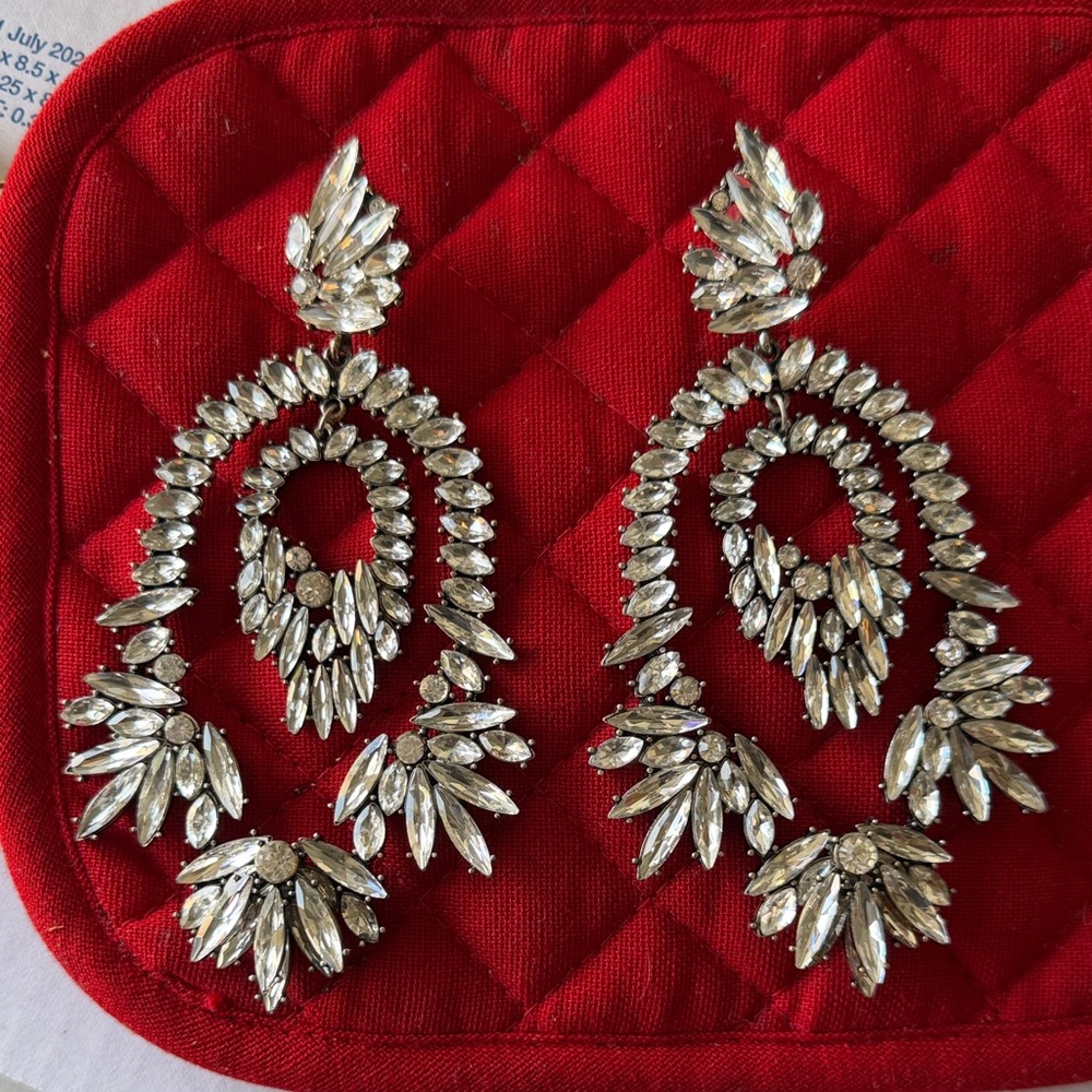Elegant Silver Crystal Drop Earrings